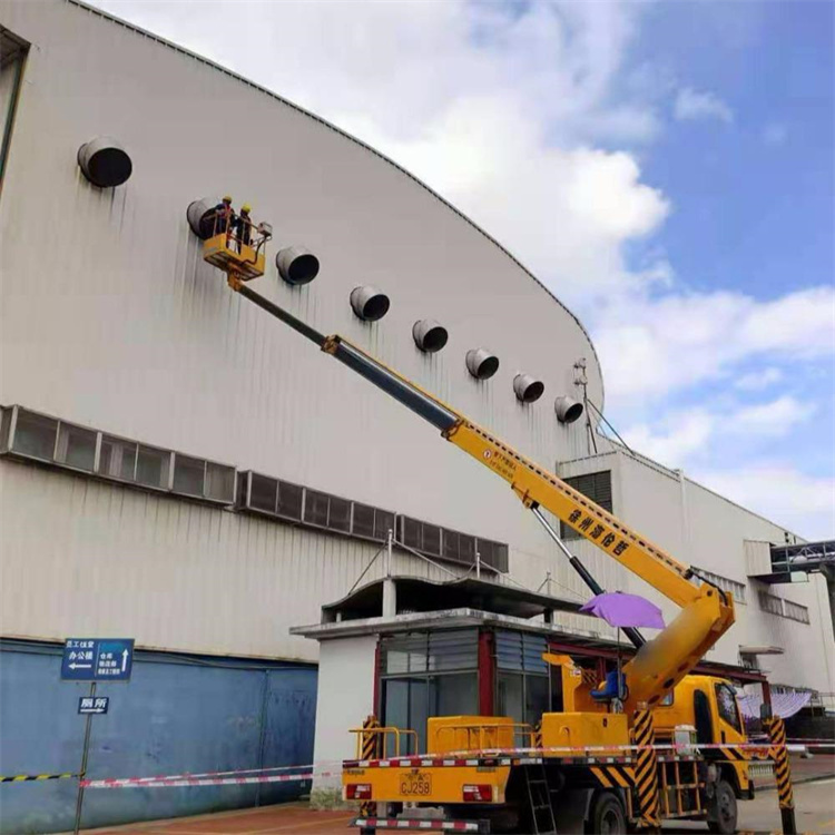 南京鼓楼高空作业车出租服务：专业广告牌安装解决方案